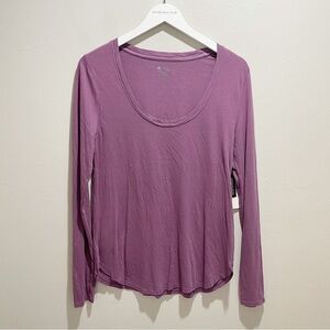 ASKYA LORD & TAYLOR Women’s Purple Scoop Neck Long Sleeve Tee Size Small